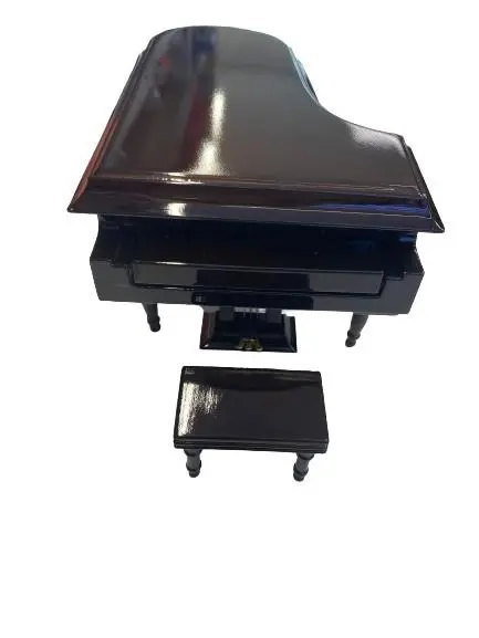 Miniatura Piano c/ música 18x12.5x10